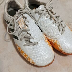 ADIDAS kids cleats size 5